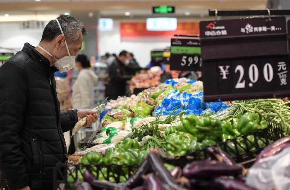 疫情中，一個中產家庭能撐多久？